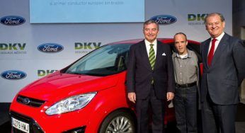 Ford dona un C-Max a David Rivas, el primer conductor europeo sin brazos