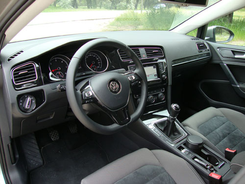 Volkswagen Golf (interior)