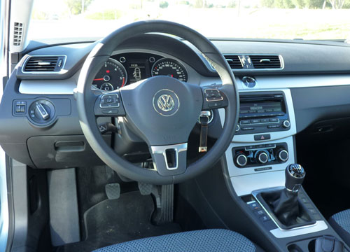 Volkswagen Passat BlueMotion (interior)