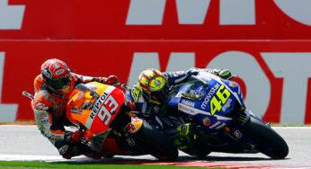 MotoGP. Gran Premio de Holanda. Rossi y Márquez, lucha de titanes con final de ‘motocros’