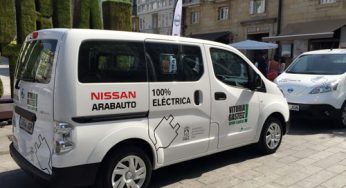 Nissan entrega dos unidades de la e-NV200 al Ayuntamiento de Vitoria