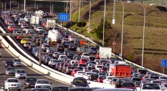 Operación Agosto: uno de cada tres españoles en carretera reconoce que para sólo para repostar