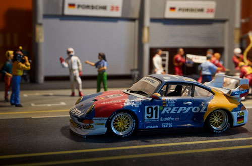 Deja lo que estés haciendo: aquí tienes la mejor maqueta del motor de un  Porsche 911