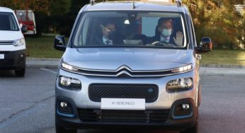 El Rey prueba el ë-Berlingo en su visita a la planta Citroën de Vigo del grupo Stellantis