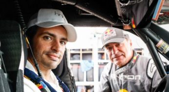 Carlos Sainz tiene dos vertebras fracturadas debido al accidente sufrido en el Dakar 