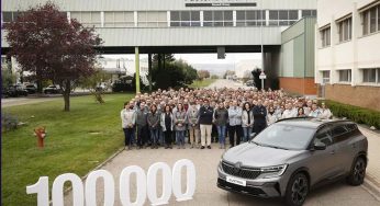 El Renault Austral número cien mil ‘made in Spain’, sale de la factoría de la marca del rombo de Palencia