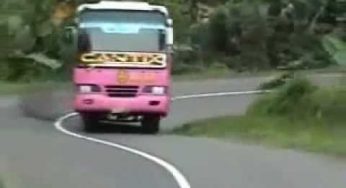 Impacto estremecedor entre dos motoristas