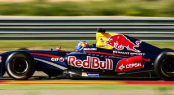 Carlos Sainz Jr. mantiene el liderato en las World Series by Renault