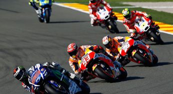 Lorenzo consigue la ‘carrera del siglo’ y el triplete