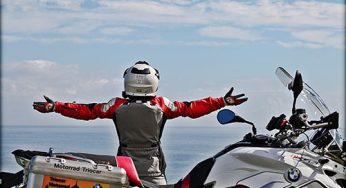 María Elsi parte hacia India cumpliendo un sueño. Será, además, la primera española en atravesar Irán en moto