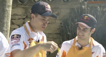 Márquez y Pedrosa disfrutan del calçot, uno de los productos típicos de Cataluña
