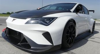 El Cupra e-Racer eléctrico de carreras, rueda por primera vez en un circuito