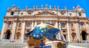 “Destino Vaticano”, los 2.000 km en moto de KM Solidarity para llevarle al Papa Francisco el casco BMW que bendijo