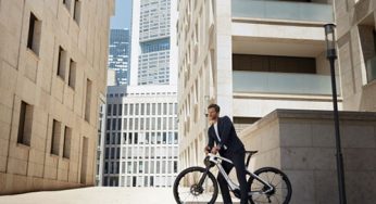 El 42% de los españoles se ha planteado el uso de bicicletas y patinetes eléctricos para la movilidad urbana y un 25% tiene la intención de comprarlos