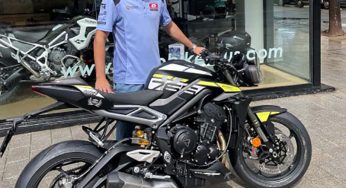 Jeremy Alcoba con su nueva Triumph Street Triple 765 RS personalizada