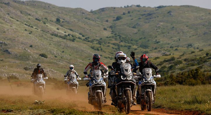 Honda reinventa la aventura: Pirineos y Alpes abren el nuevo Adventure Roads 2026