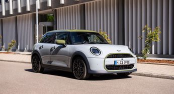 MINI viste de Paul Smith su gama Cooper con una edición especial de aire británico