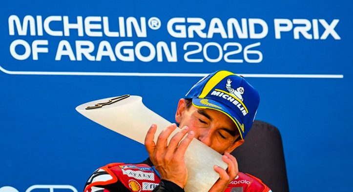 Marc Márquez hace de MotorLand su territorio con un doblete ante 115.000 aficionados